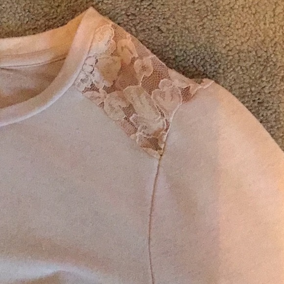 Pastel pink lacy sweatshirt - Picture 3 of 8